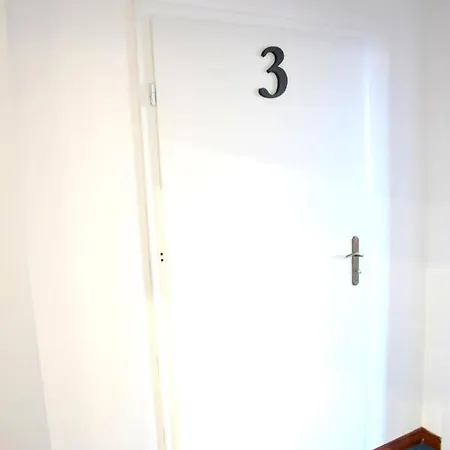Bed and breakfast Genius Rooms- 24h Self Check-in