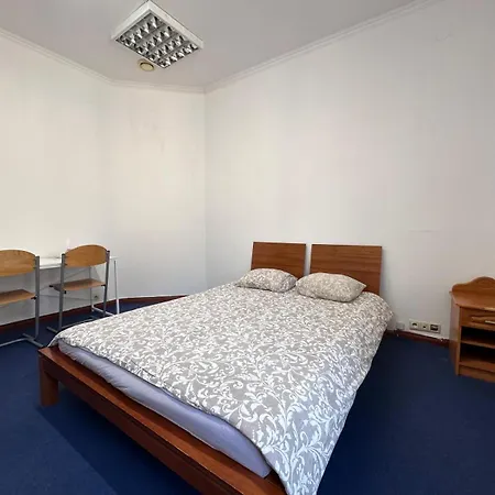 Genius Rooms- 24h Self Check-in Bed and breakfast Poznan