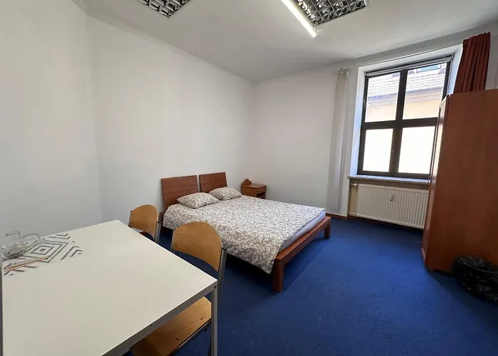 B&B Genius Rooms- 24h Self Check-in *