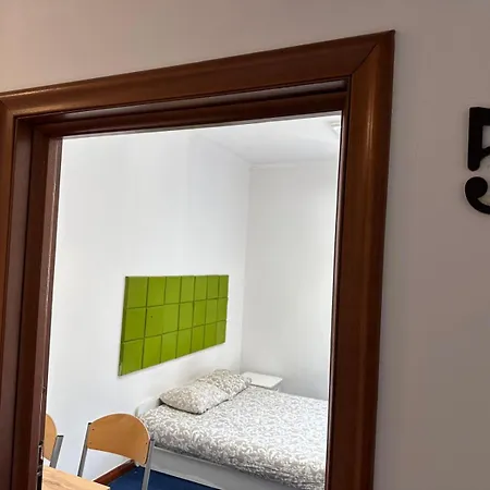 Genius Rooms- 24h Self Check-in *