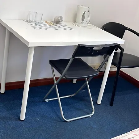 לינה וארוחת בוקר Genius Rooms- 24h Self Check-in *